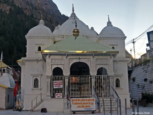 gangotri temple