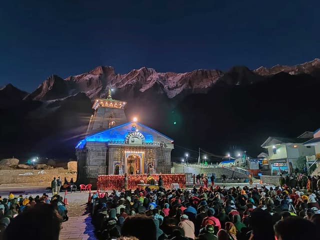 kedarnath temple early morning view