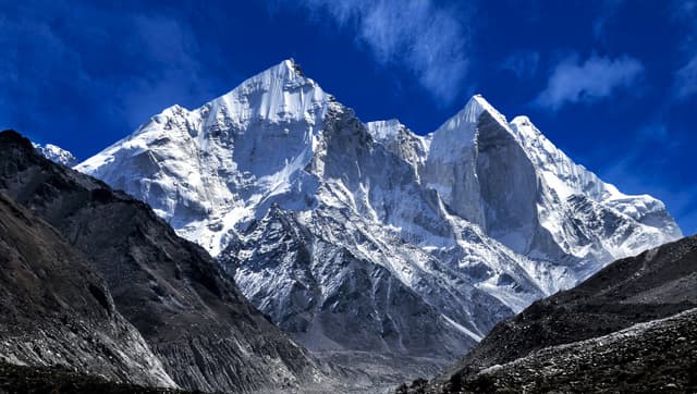 Bhagirathi Peaks