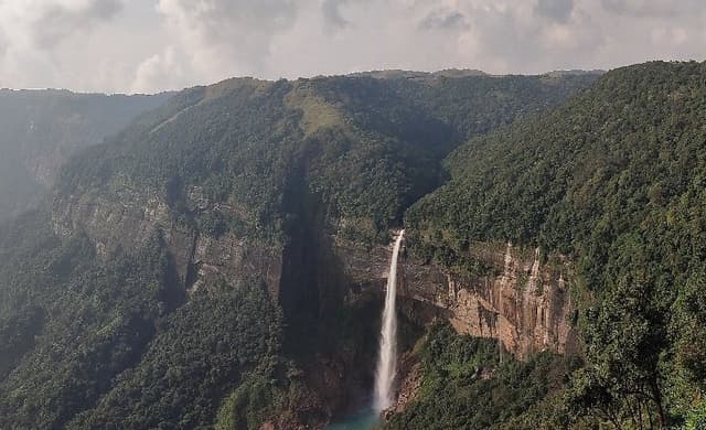 Nohkalikai Falls