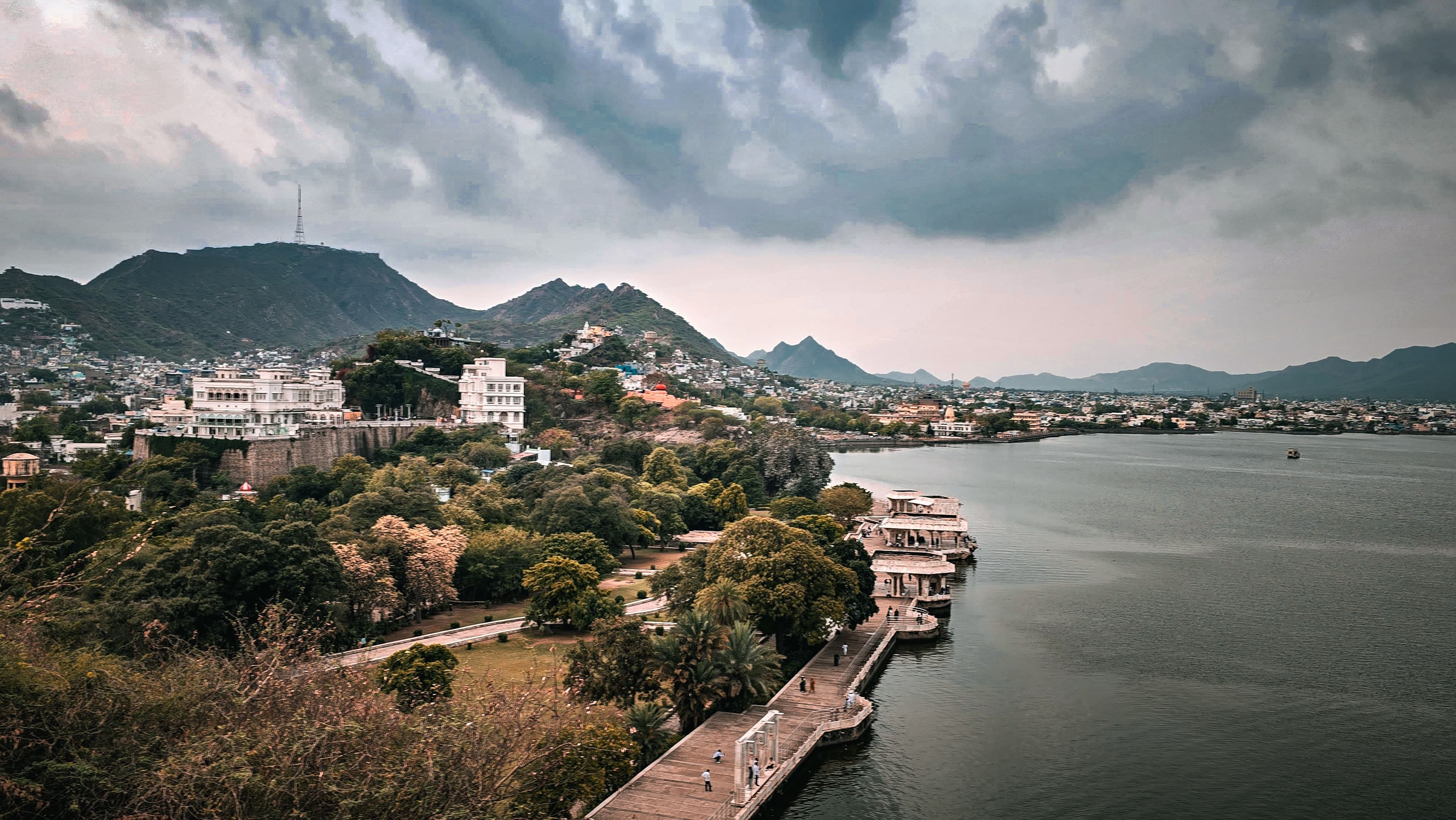 Udaipur Kumbhalgarh Deluxe Tour